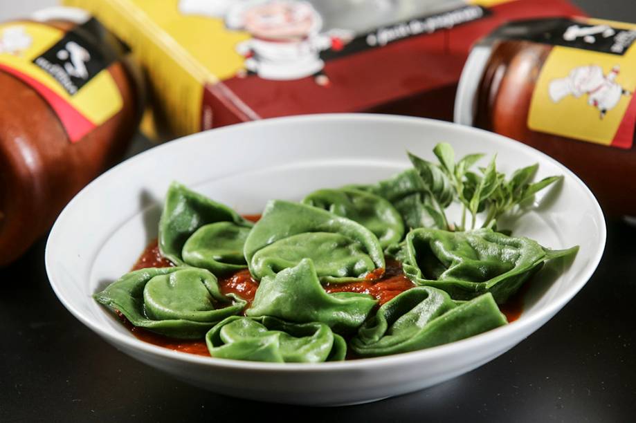 O agnelloti de alcachofra vai bem ao molho sugo O agnelloti de alcachofra vai bem ao molho sugo