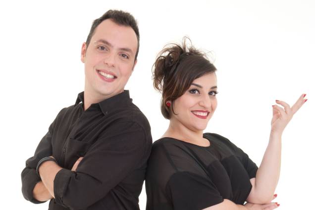 Eduardo Berton e Simone Gutierrez protagonizam Aípod: sucessos da música pop Eduardo Berton e Simone Gutierrez protagonizam Aípod: sucessos da música pop