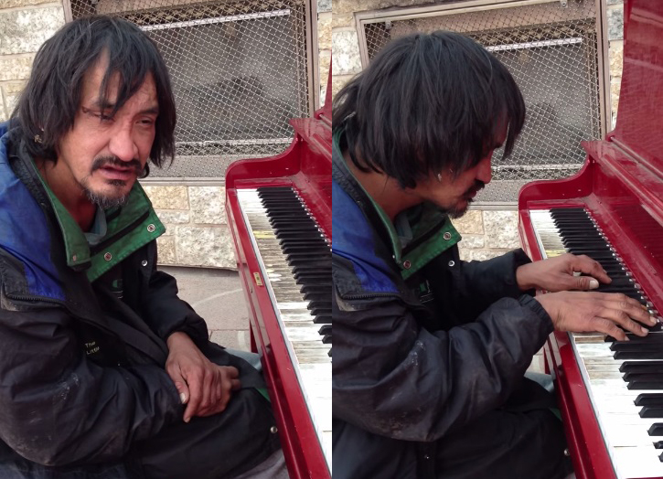 Morador de rua surpreende espectadores ao tocar incrível peça de piano e o vídeo viraliza na internet; assista