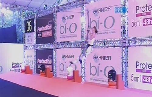 Aline é a nova líder do BBB 14 após sete horas de prova de resistência