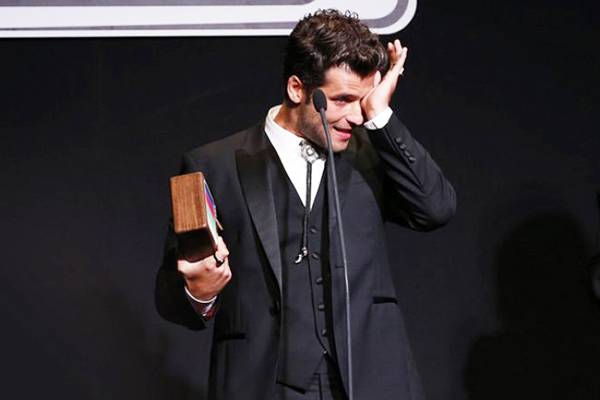 Bruno Gagliasso chora e ameaça parar de atuar por “censura” em ‘Babilônia’