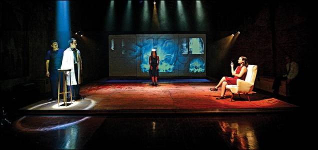 Marcelo Guerra, Ricardo Martins, Patrícia Selonk, Lisa E. Fávero e Marcos Martins, da Armazém Companhia de Teatro, na peça A Marca da Água Marcelo Guerra, Ricardo Martins, Patrícia Selonk, Lisa E. Fávero e Marcos Martins, da Armazém Companhia de Teatro, na peça A Marca da Água