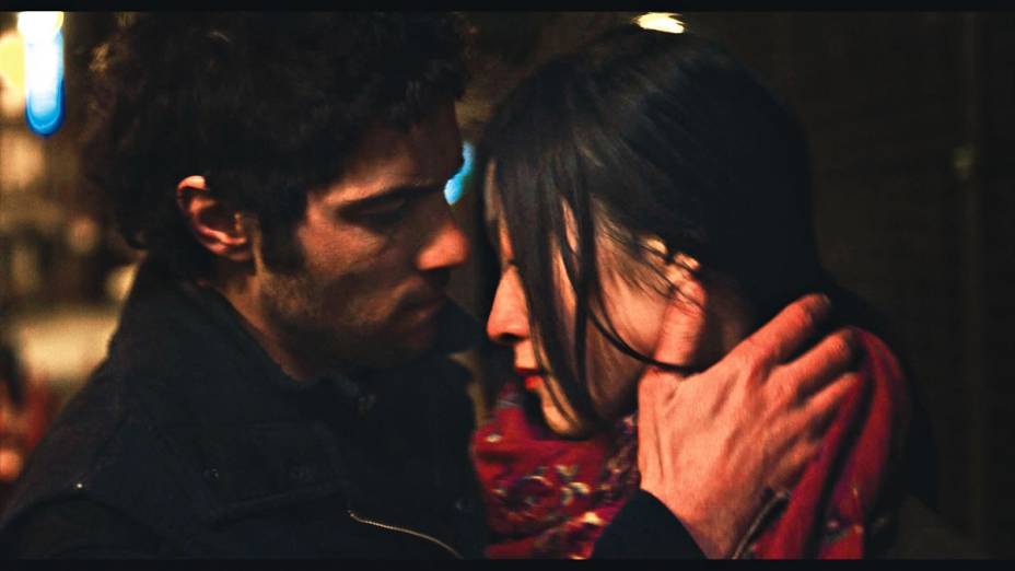 O francês Tahar Rahim e a chinesa Corinne Yam: entre tapas e beijos no romance dramático Amor e Dor O francês Tahar Rahim e a chinesa Corinne Yam: entre tapas e beijos no romance dramático Amor e Dor
