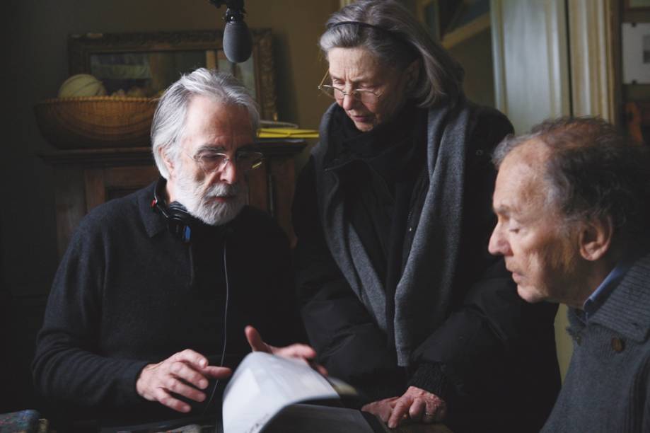 Diretor premiado: Michael Haneke (esq.) nos bastidores do drama Amor Diretor premiado: Michael Haneke (esq.) nos bastidores do drama Amor