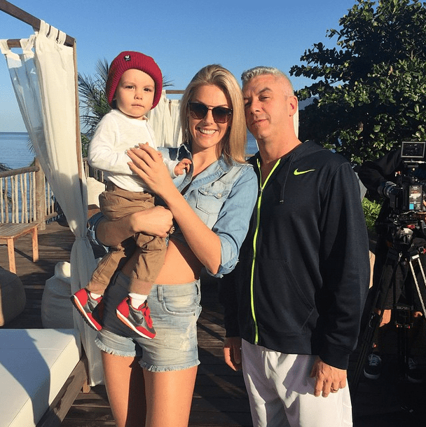 ana-hickmann