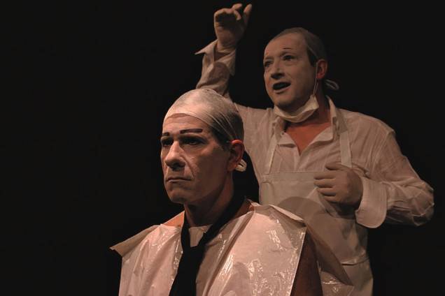 Mostra da Cia. Razões Inversas: João Carlos Andreazza e Paulo Marcello em Anatomia Frozen Mostra da Cia. Razões Inversas: João Carlos Andreazza e Paulo Marcello em Anatomia Frozen