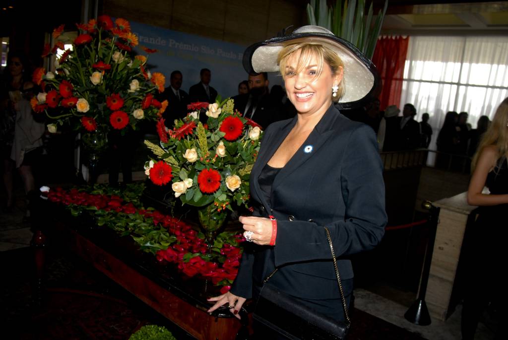 Andréa de Nóbrega: como pode uma mulher rica viver com 12 mil reais por mês?