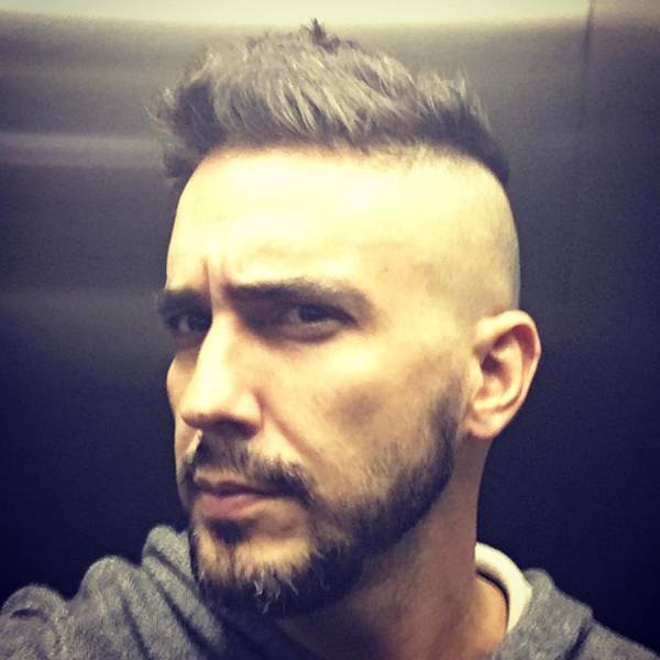 André Marques muda radicalmente o visual e é comparado a Vitor Belfort