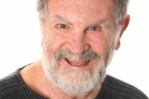 Antonio Petrin escreve e atua no monólogo dramático Antonio Petrin escreve e atua no monólogo dramático