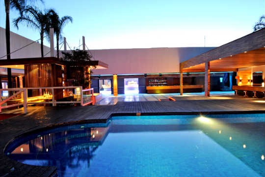 Pool Party: The Week aproveita a piscina para dar uma festa Pool Party: The Week aproveita a piscina para dar uma festa