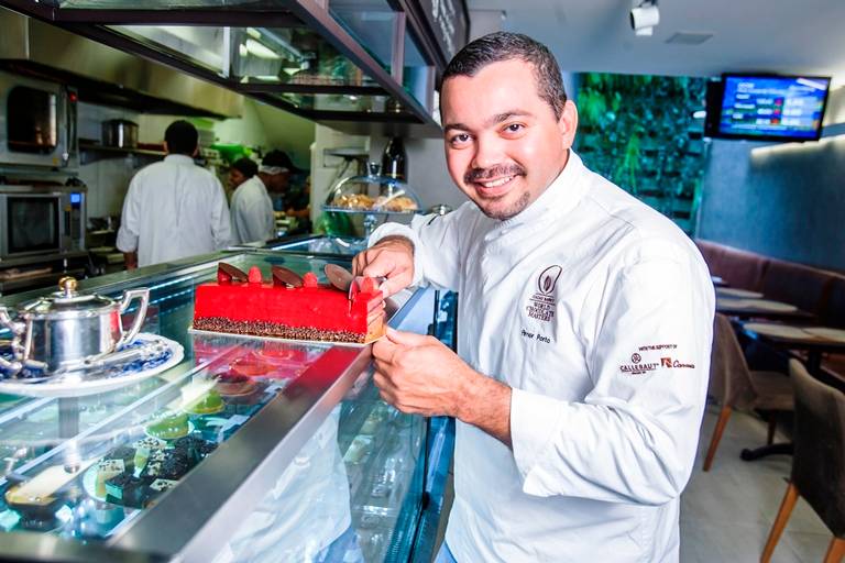 Arnor Porto deixa a Sweethings