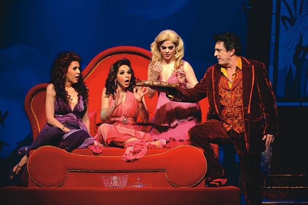 Maria Clara Gueiros, Sabrina Korgut, Renata Ricci e Eduardo Galvão: os protagonistas Maria Clara Gueiros, Sabrina Korgut, Renata Ricci e Eduardo Galvão: os protagonistas