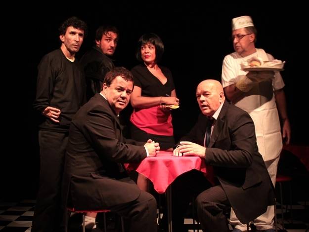 O elenco de Assalto Alto: comédia sobre violência O elenco de Assalto Alto: comédia sobre violência
