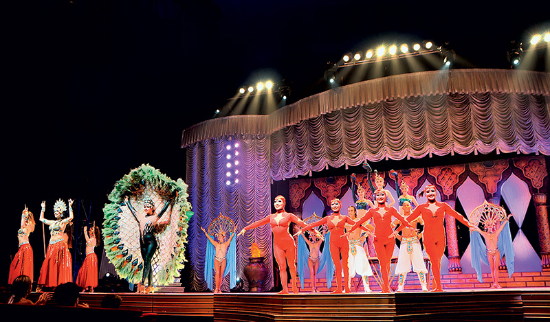 Inspiração em shows da Broadway: a variedade é a marca da trupe Inspiração em shows da Broadway: a variedade é a marca da trupe