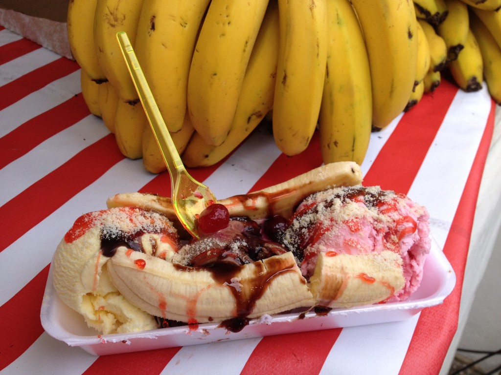O cl&aacute;ssico banana split