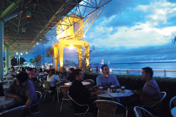 Amazon Beer: brisa do rio e chope de primeira para amenizar o calor (foto: Heudes Regis)