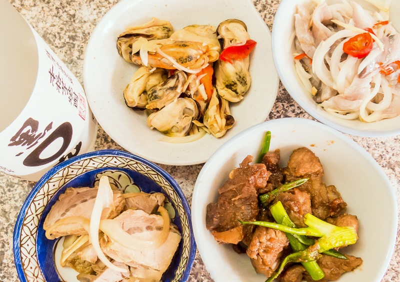 Especialidades japonesas do cardápio do Bar Kintarô Especialidades japonesas do cardápio do Bar Kintarô