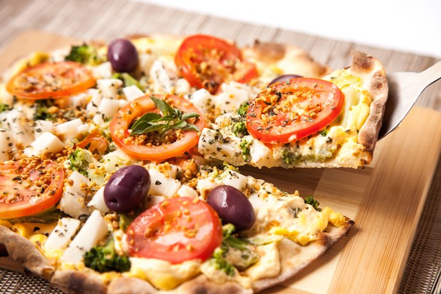 Restaurante tamb&eacute;m assa pizzas