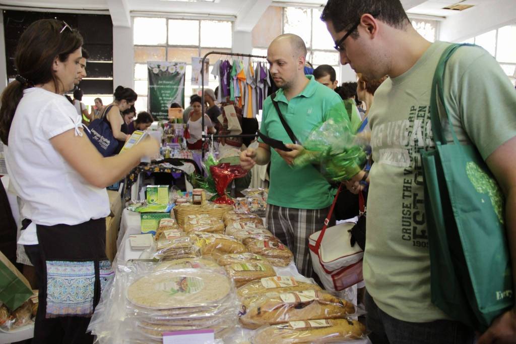 Bazar Vegano, no Bom Retiro, oferece produtos e comidas sem matéria-prima de origem animal