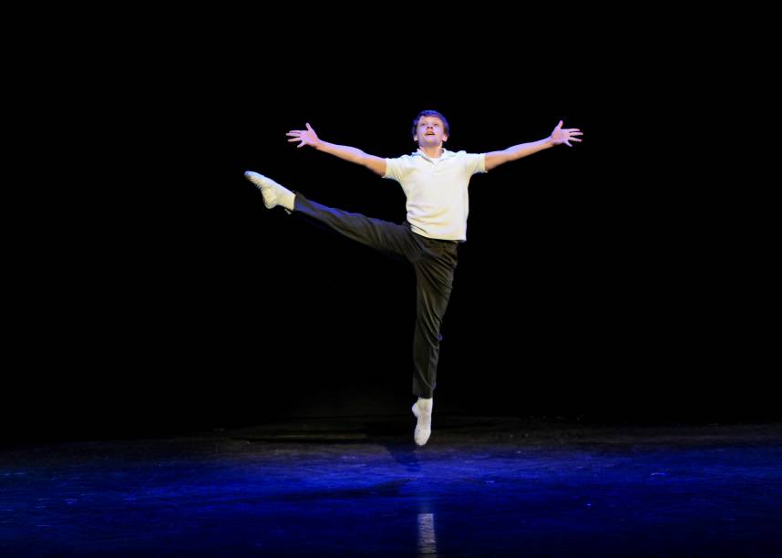 	Ben Cook interpreta Billy Elliot