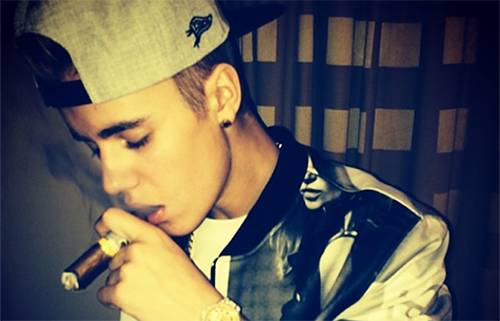 Justin Bieber é preso por dirigir bêbado em Miami e participar de “racha”