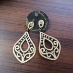 Brinco de buriti com strass: 40 reais