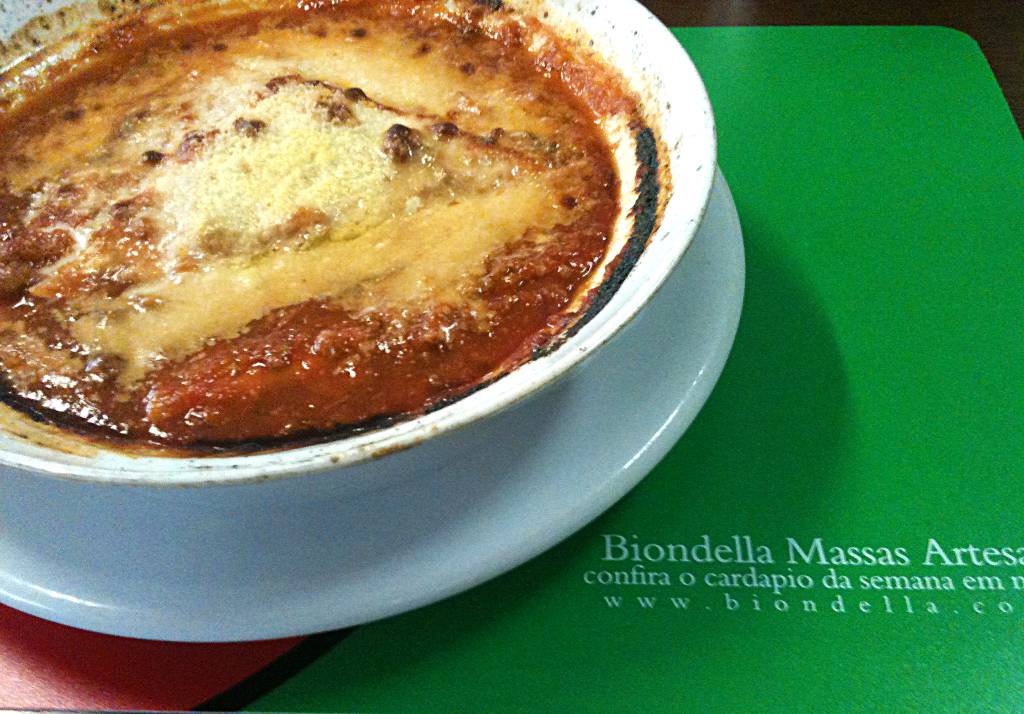Um pratão de lasanha à bolonhesa por R$ 10,00