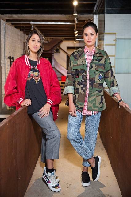 Dupla faz sucesso com brechó chique; peças masculinas têm destaque