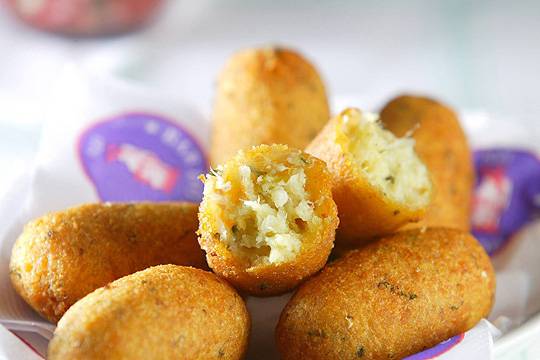 Bolinho de bacalhau já foi incorporado ao cardápio brasileiro