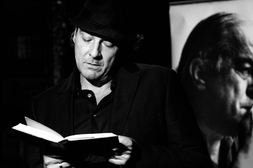 Alexandre Borges traz “Poema Bar” para o Teatro do Sesi