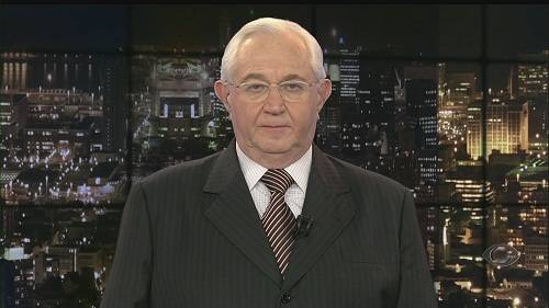 Boris Casoy finge falha em áudio e vira piada na internet