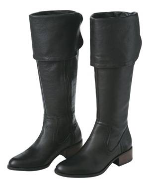 Botas, saias e shorts: como combinar