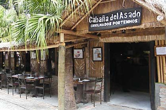 Cabana del Asado: restaurante com decoração rústica Cabana del Asado: restaurante com decoração rústica