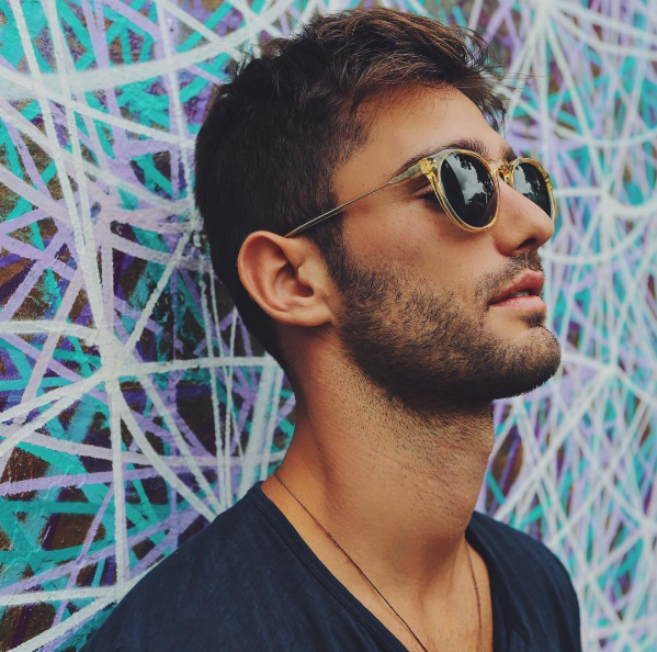 Esqueça a máquina! Tendência para o corte masculino é a boa e velha tesoura