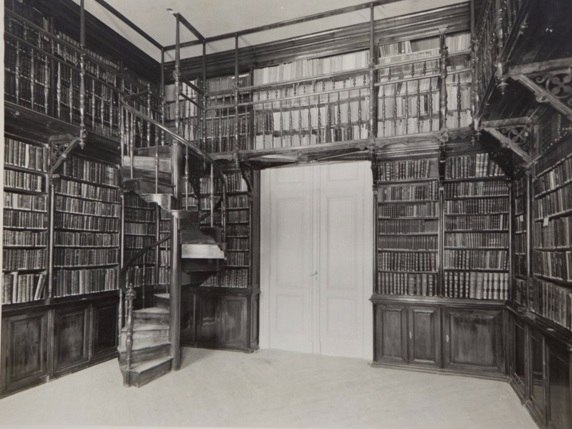 Ex-alunos da Escola Caetano de Campos se reúnem nesta terça (20) para lembrar legado do fundador