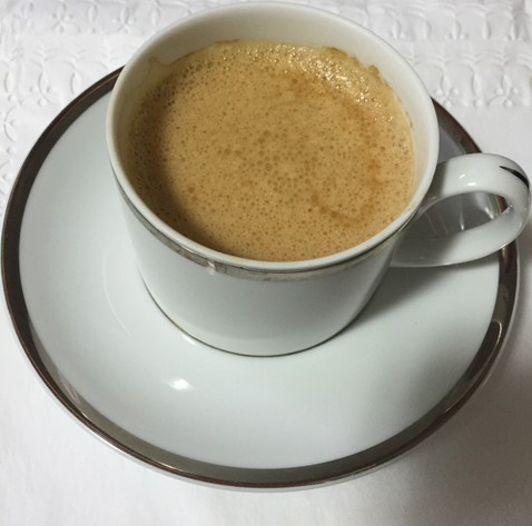 Cafezinho com óleo de coco emagrece?