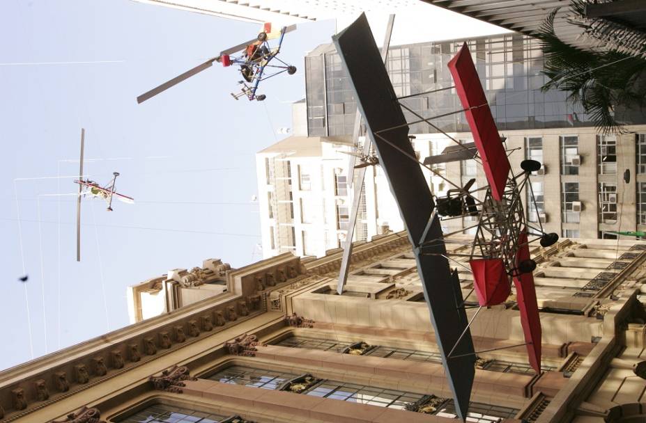 Aviões de camponeses chineses enfeitam o céu do centro de São Paulo Aviões de camponeses chineses enfeitam o céu do centro de São Paulo