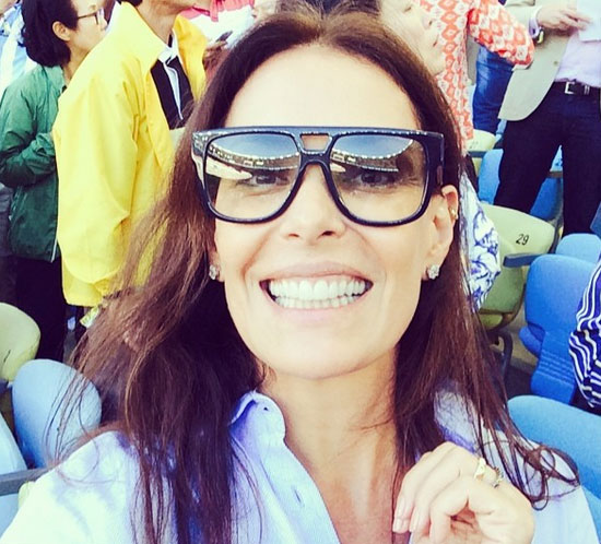 Filha de Carolina Ferraz surpreende pela semelhança com a mãe