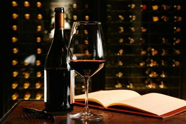 Nova carta de vinhos do Arturito tem 62 rótulos abaixo de 100 reais