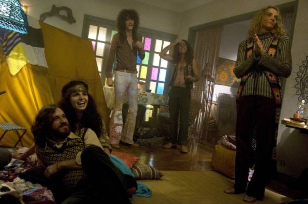 Cara ou Coroa: drama foca na classe média e nos artistas afetados pela repressão durante o regime militar Cara ou Coroa: drama foca na classe média e nos artistas afetados pela repressão durante o regime militar