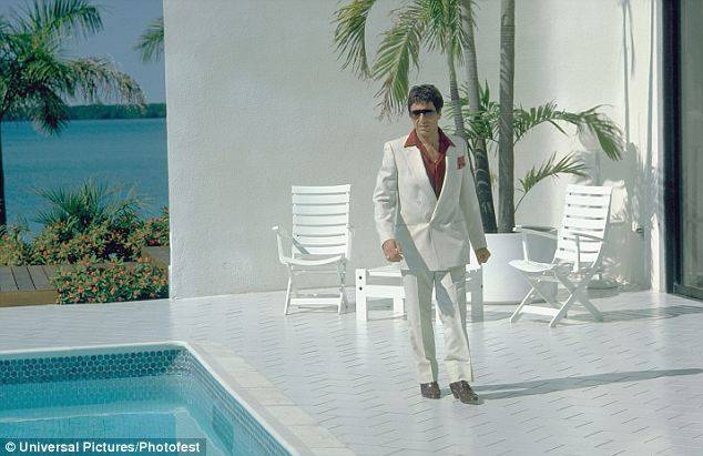 Conheça a mansão do filme Scarface que está à venda por US$ 35 milhões
