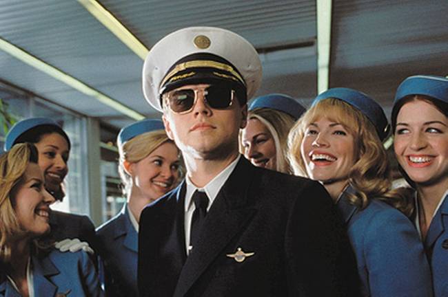 Prenda-me Se For Capaz (2002): DiCaprio faz rir sob o comando de Spielberg Prenda-me Se For Capaz (2002): DiCaprio faz rir sob o comando de Spielberg
