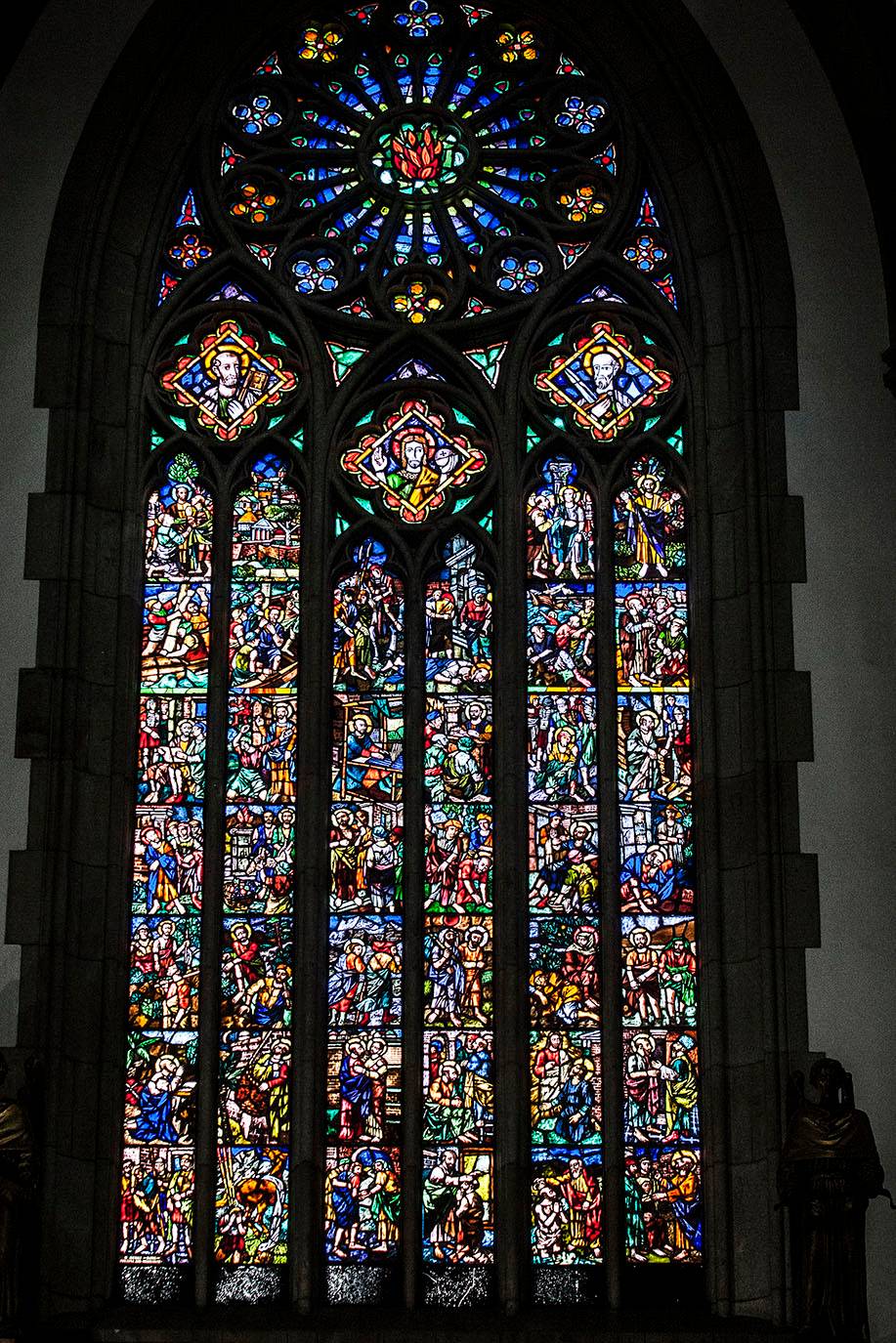 Um dos vitrais da lateral da Catedral da Sé Um dos vitrais da lateral da Catedral da Sé