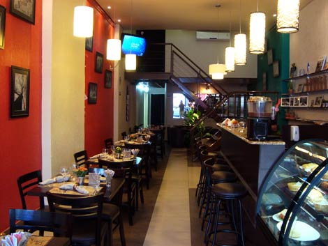 Teatro e Bar Cemitério de Automóveis, de Mário Bortolotto Teatro e Bar Cemitério de Automóveis, de Mário Bortolotto