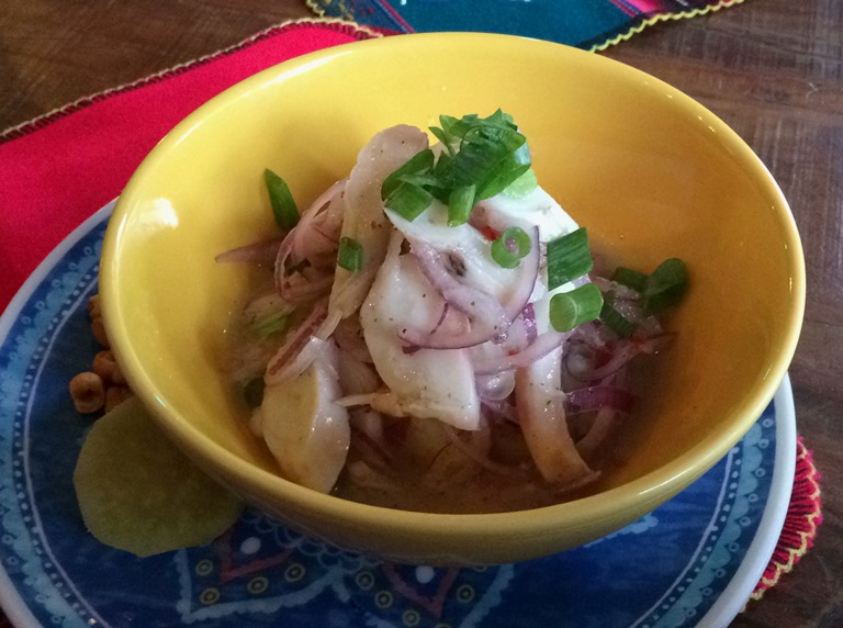 Receita peruana: ceviche de polvo (Foto: Arnaldo Lorençato)