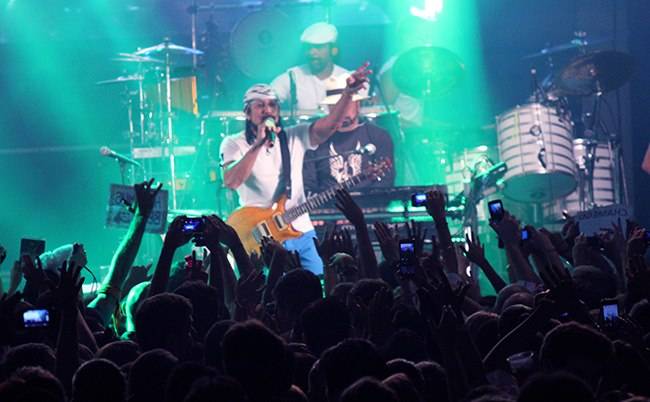 Chiclete com Banana fará show no Villa Mix