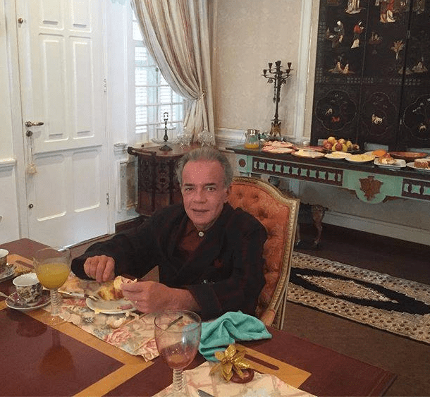 Chiquinho Scarpa coloca casa à venda