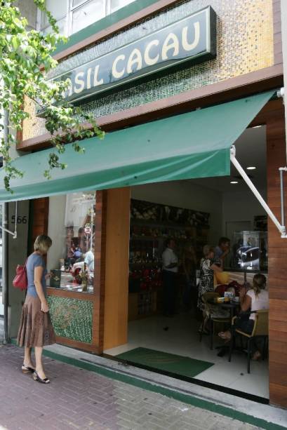 Loja da Brasil Cacau na Rua João Cachoeira, no Itaim