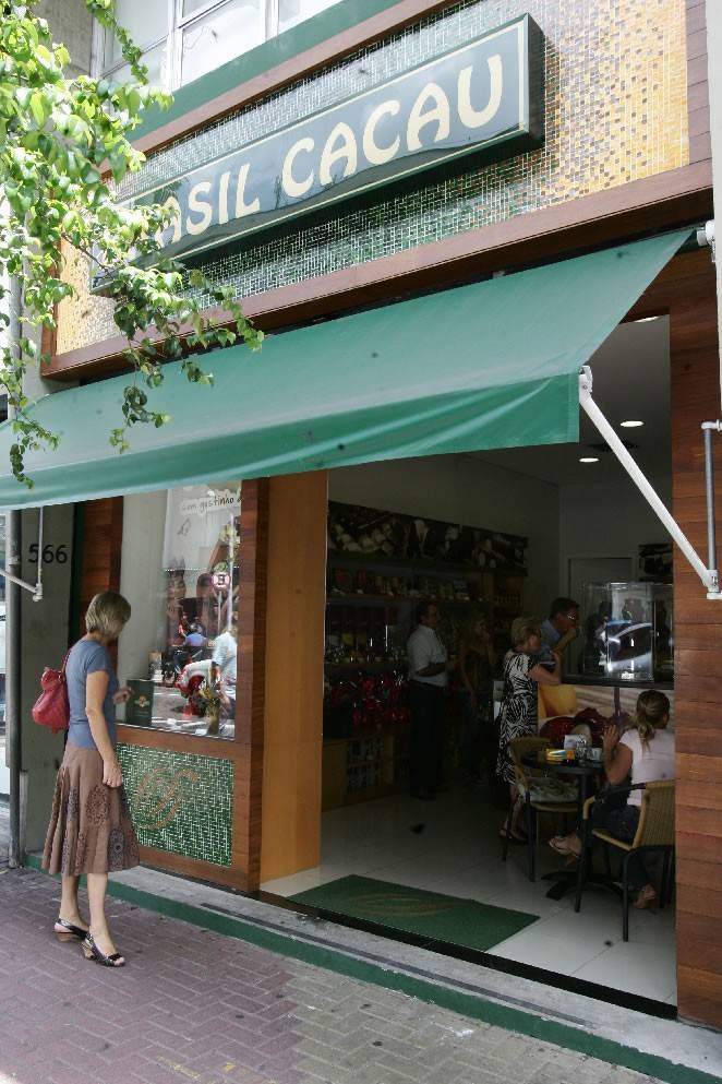 Loja da Brasil Cacau na Rua João Cachoeira, no Itaim Loja da Brasil Cacau na Rua João Cachoeira, no Itaim