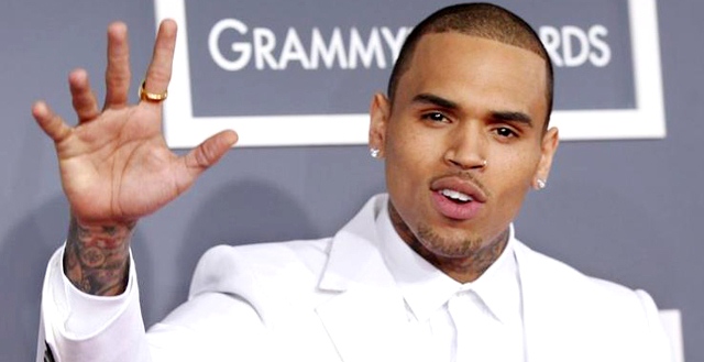 chris-brown-at-grammys-2013